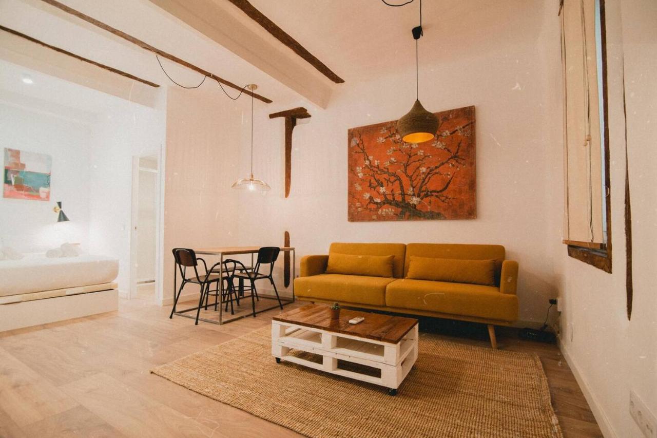 Charming Design Apartment Reina Sofia Madri Exterior foto